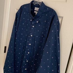 Men’s navy Saddlebred long sleeve, button down shirt